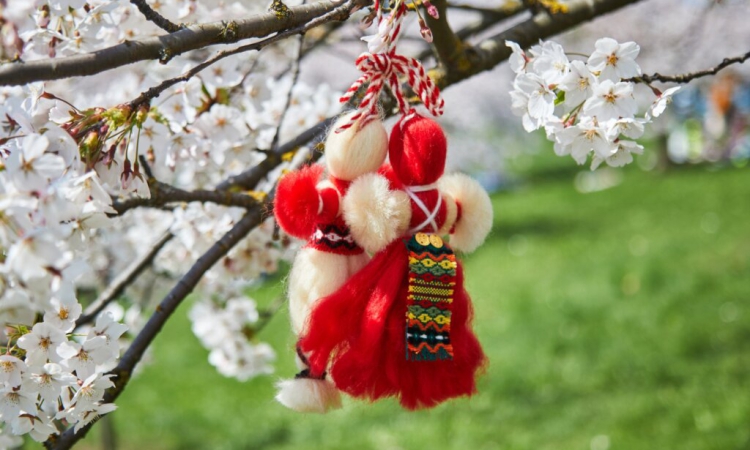 Пловдивските читалища посрещат Баба Марта с ателиета на открито пред общината